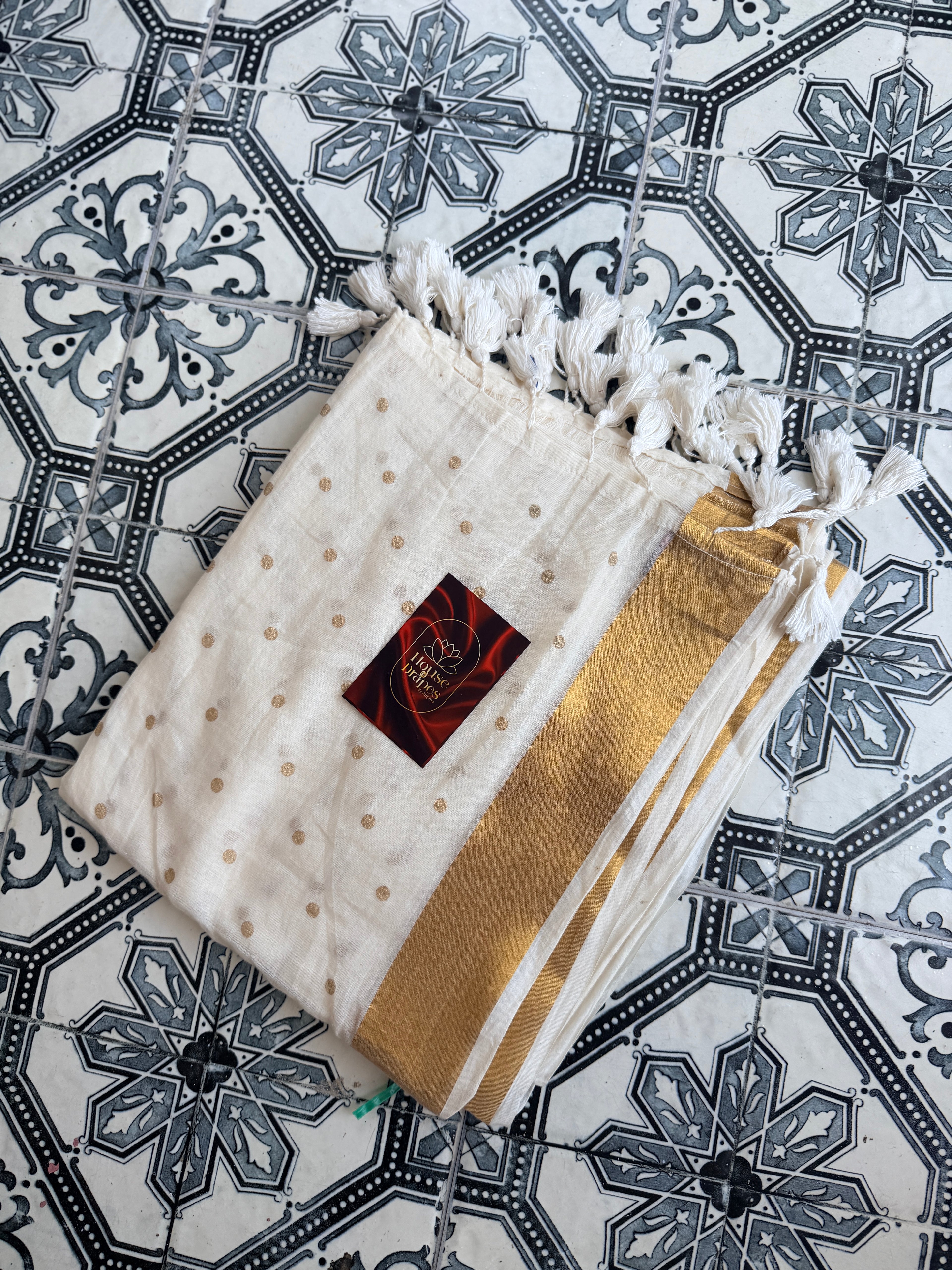 Full body Bhuta Mul cotton saree